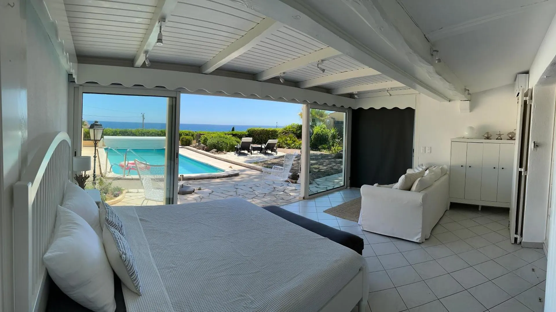Holiday home -Maisondelaplage83-Beachhouse With Pool- Roquebrune-sur-Argens