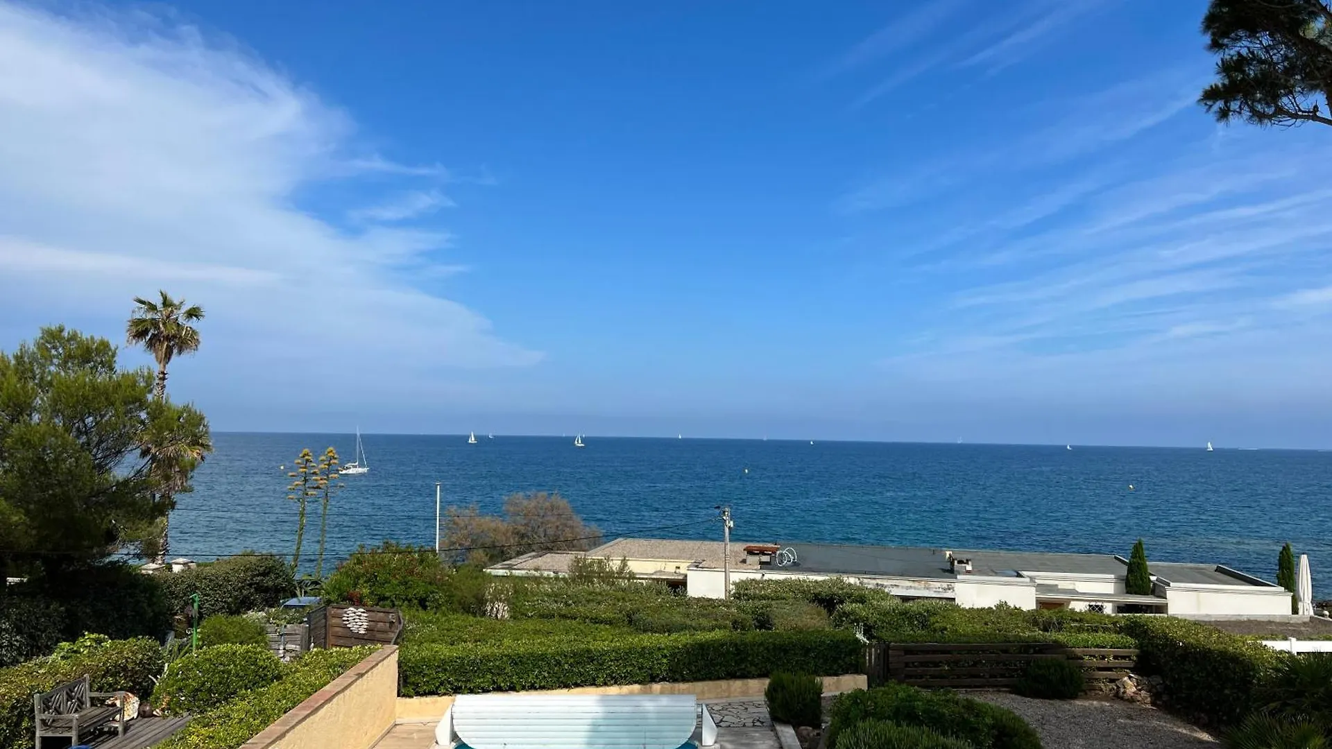 Holiday home -Maisondelaplage83-Beachhouse With Pool- Roquebrune-sur-Argens